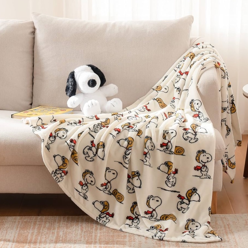 Berkshire Snoopy Plush Throw Blanket, 55 in x 70 in (Official Peanuts® Product)